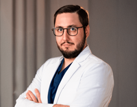 Андрей Николаев